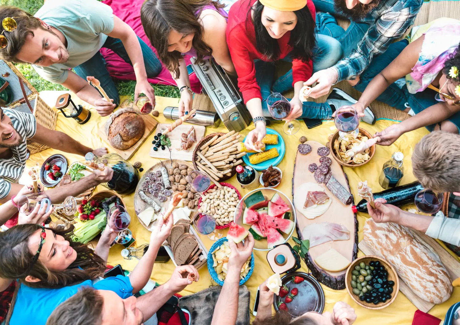 mate-1 Shangri-La Outside View from the Pool